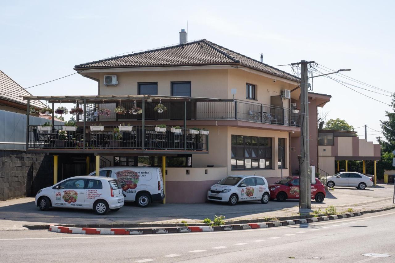 Penzion Toscana Nitra Exterior photo